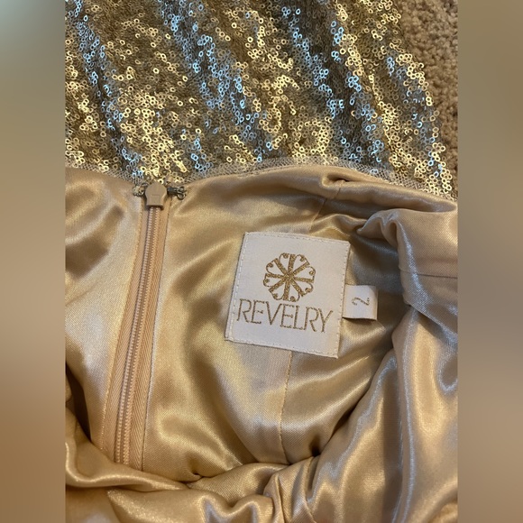 Revelry Gold Sequin Scoop Back Gown, size 2 - Picture 4 of 5